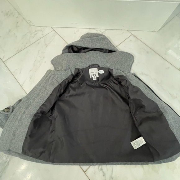 Janie and Jack, 2T toddler boys or girls gray wool toggle button zip up pea coat - Picture 4 of 8